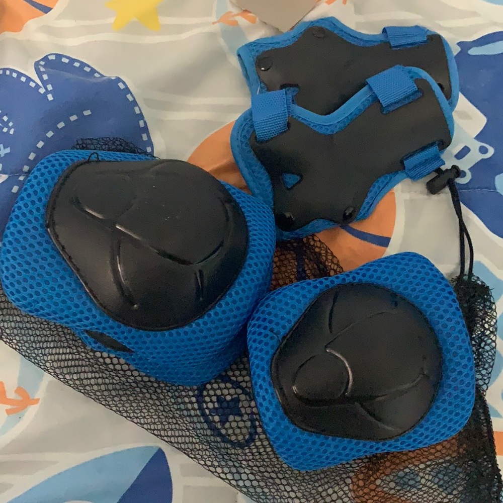 Boys protective pads